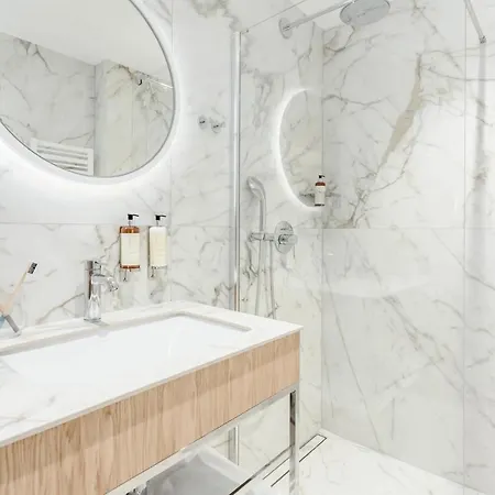 Deo Plaza Old Town - *